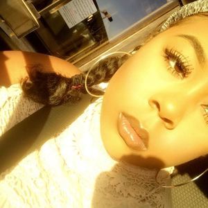 Meet your Posher, Arielle